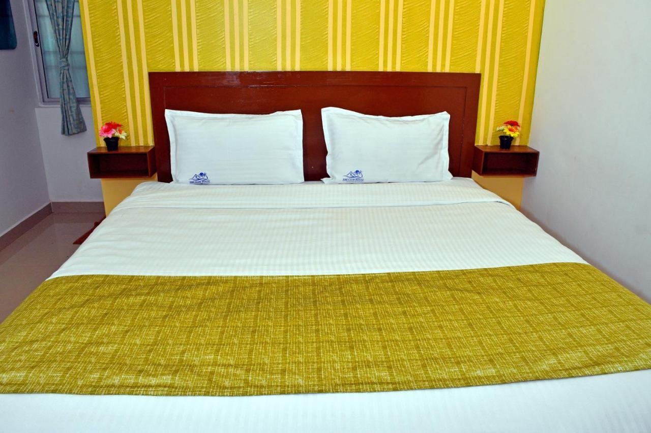 The Club House- Swimming Pool That'S Better Than The Beach Hotel Pondicherry Exterior photo