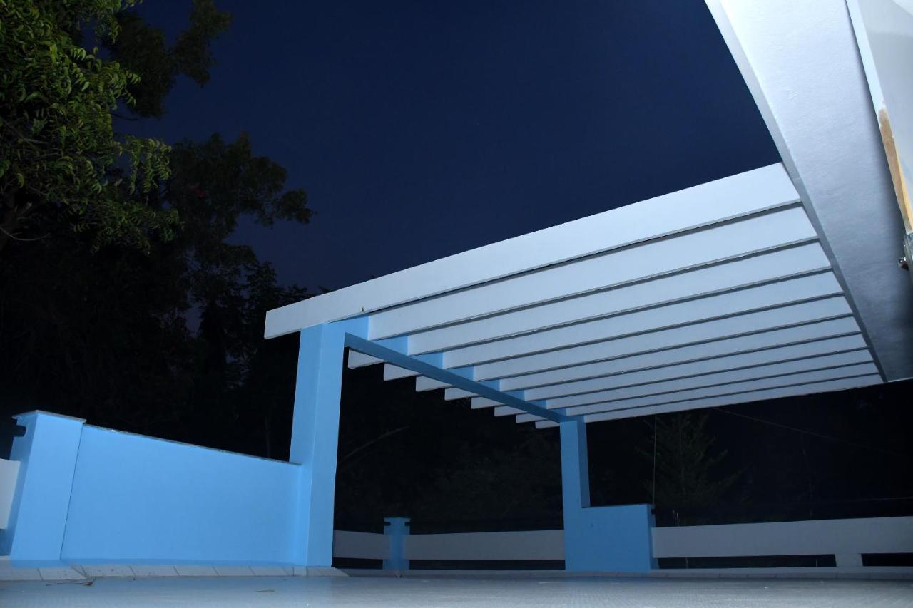 The Club House- Swimming Pool That'S Better Than The Beach Hotel Pondicherry Exterior photo