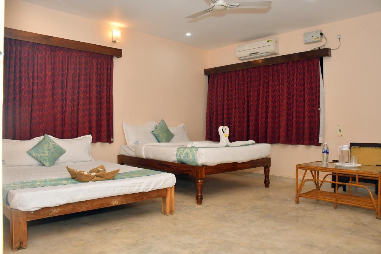 The Club House- Swimming Pool That'S Better Than The Beach Hotel Pondicherry Exterior photo